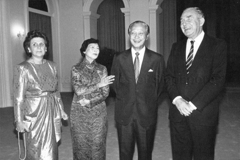 Group photograph of Israeli President Chaim Herzog and wife Mrs Aura Herzog with President and Mrs Wee Kim Wee during dinner hosted by President and Mrs Wee at Istana. The Israeli President is on a three-day visit to Singapore.