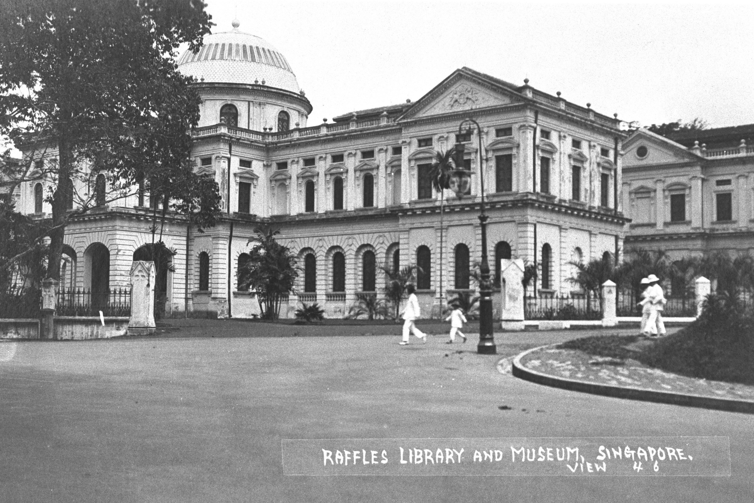 Raffles Library and Museum (now the National Museum of Singapore) at Stamford Road, Singapore