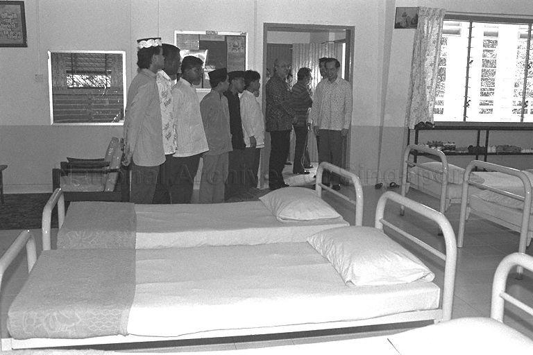 Taken at: Presentation of Free Textbook to Muslim Orphans at Darul Ihsan Orphanage at 5 Mattar Road Pictured: Guest-of-Honour Minister for Information and the Arts and Second Minister for Foreign Affairs Brigadier-General (BG) George Yeo Yong-Boon