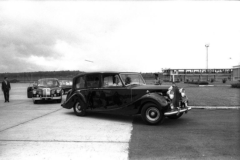 Motorcade of Governor General of Trinidad and Tobago Sir Solomon Hochoy and Lady Hochoy, who arrive in Singapore for a four-day visit to Singapore, leaving the airport 