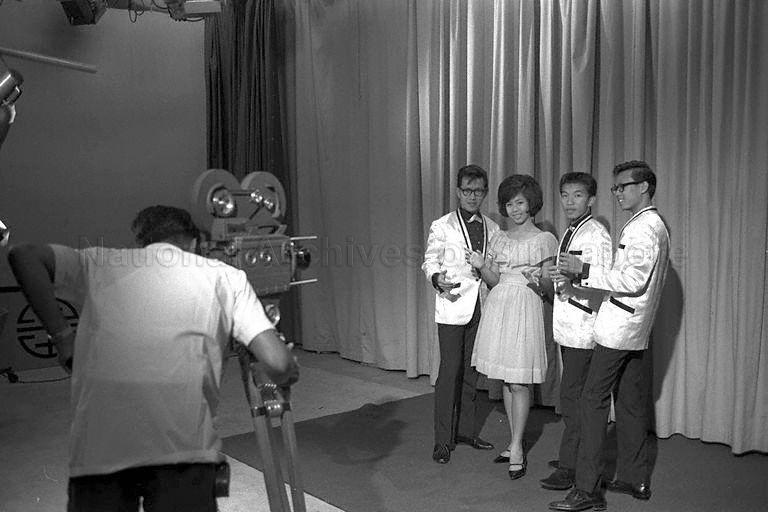 The Crescendos (Susan Lim, John Chee, Raymond Ho and &nbsp;Leslie Chia) recording at Television Singapura