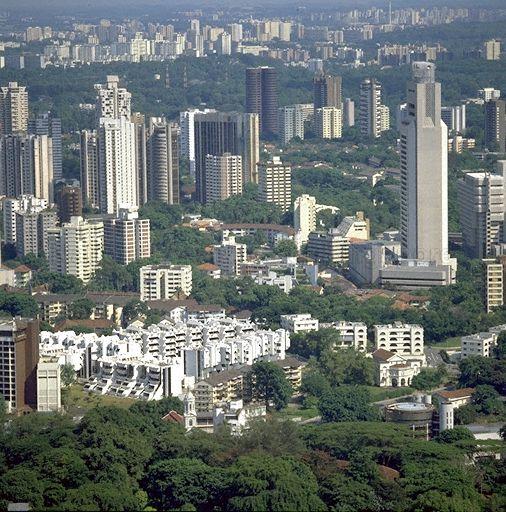 View of Oxley Road/River Valley Road area; Chesed-el Synagogue visible at bottom right (low-rise building with pillared facade)