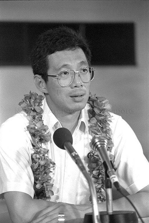 General Election 1988 - People's Action Party (PAP) candidate for Teck Ghee constituency Brigadier-General (BG) Lee Hsien Loong speaking at post-election press conference held at Anderson Junior College counting centre