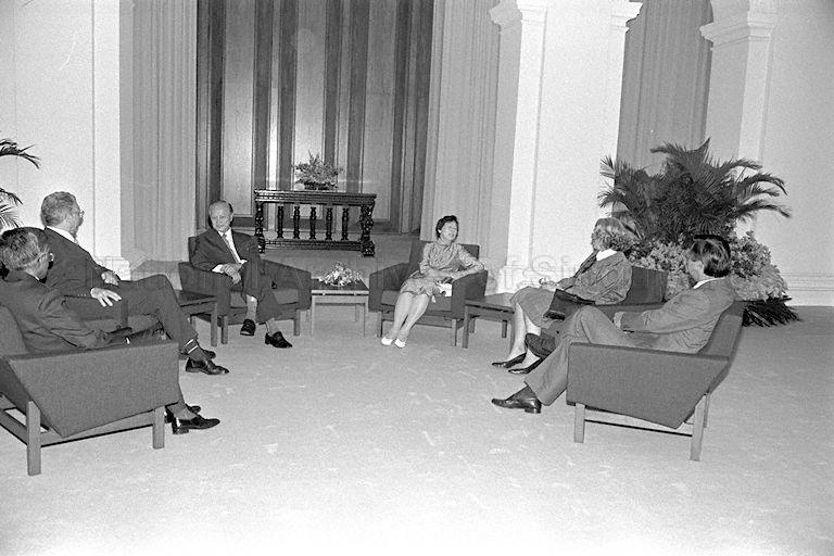President Wee Kim Wee and First Lady with Ambassador of Federal Republic of Germany to Singapore Dr Joachim Kampmann (second from left) and wife (second from right). The Ambassador is at Istana to present his credentials to President Wee.