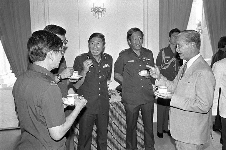 President Wee Kim Wee at tea reception after appointment ceremony of honorary aides-de-camp at Istana 