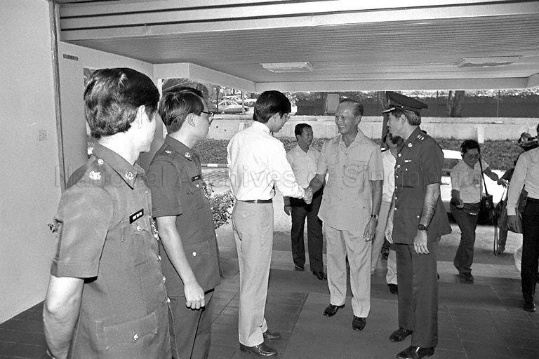 President Wee Kim Wee arriving at Tanglin Police Station