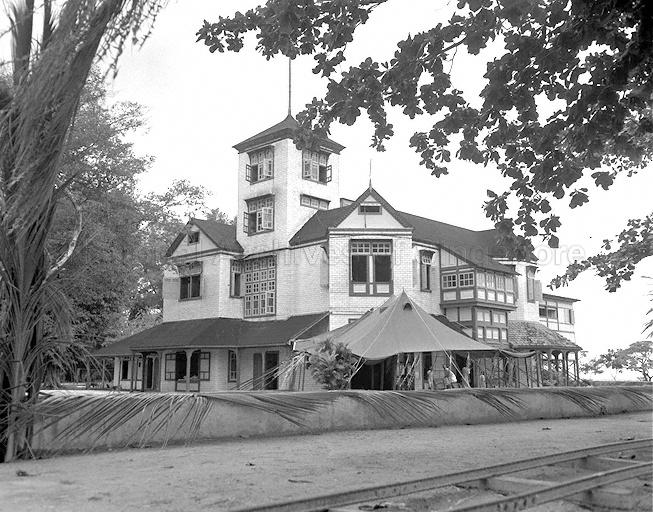 View of Oceania House, ancestral home of the Clunies-Ross family taken during the visit of Queen Elizabeth II and Duke of Edinburgh to Cocos (Keeling) Islands.