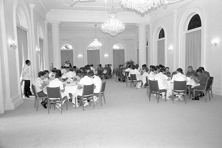 Buffet lunch hosted for officers and men of the Singapore Armed Forces Tri-Services at Istana