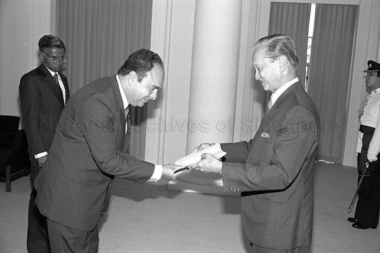 Ambassador of the Arab Republic of Egypt to Singapore Amr Abbass Zaki presenting his credentials to President Wee Kim Wee at Istana