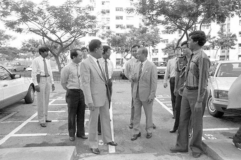 President Wee Kim Wee arriving at Taman Bacaan Child Care and Development Centre at Block 542, Bedok North Street 3. Front from left are Political Secretary to Ministry of Community Development Zulkifli Mohammed, Environment Minister and Minister in-charge of Muslim affairs Dr Ahmad Mattar, Parliamentary Secretary to Ministry of Trade and Industry Haji Sidek Saniff, Mr Wee, and President of Taman Bacaan or Singapore Malay Youth Library Association Abdul Halim bin Kader.