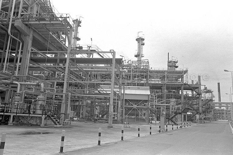 Shell's $600 million hydrocracker complex in Pulau Bukom 