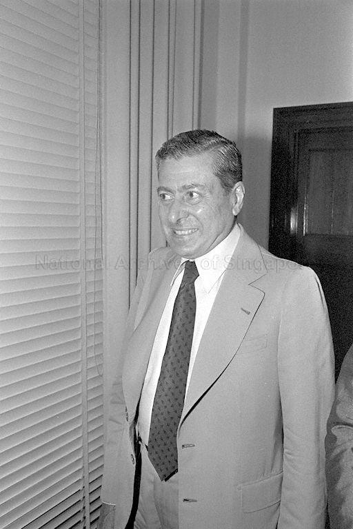 Honorary Consul of Singapore Mr Joseph Salim Habis from Lebanon when he calls on Minister for Foreign Affairs and Minister for Culture S Dhanabalan at City Hall