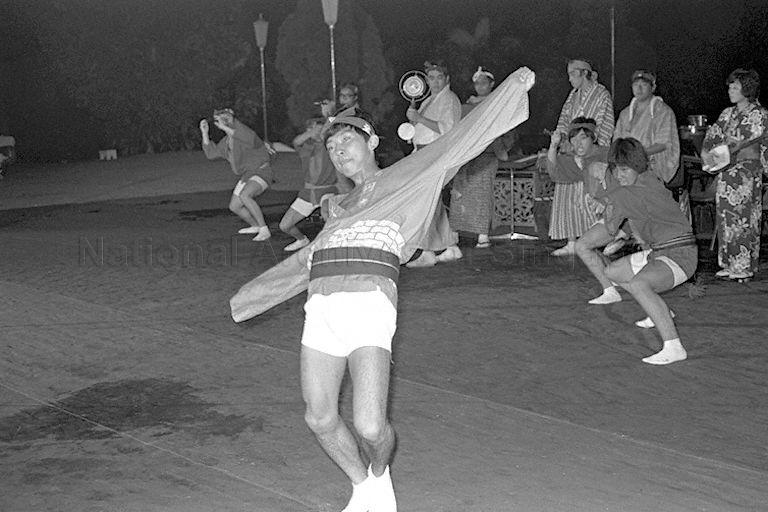 Japanese dance performance during a dinner and cultural show hosted by Acting Minister for Communications and Minister of State for Defence Dr Yeo Ning Hong at Istana for 210 young ambassadors who sailed in on the Japanese liner Nippon Maru