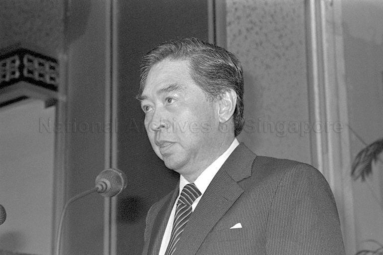 Acting President Dr Yeoh Ghim Seng speaking at the Singapore Council of Social Service's silver jubilee dinner held at Mandarin Ballroom