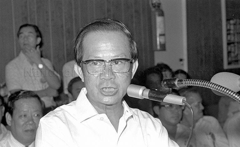 Minister for Health Dr Toh Chin Chye giving a speech at Rochore 1980 Exposition at Rochore Road