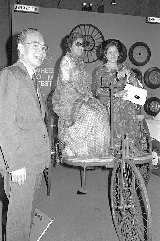 Queen Aishwarya Of Nepal Right And Princess Sharada Shah