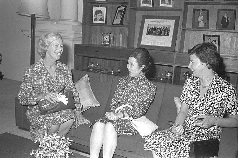 Mrs Benjamin Henry Sheares with Mrs Glen Rowling (left), wife of leader of opposition Labour Party and former Prime Minister of New Zealand Wallace Edward (Bill) Rowling, and Mrs Juliet Hensley, wife of High Commissioner of New Zealand to Singapore Gerald Hensley, who are paying a courtesy call at Istana