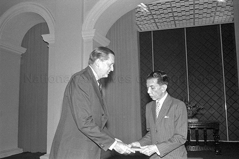 (Left) Hongkong governor Sir Murray MacLehose paying a courtesy call on President Dr Benjamin Sheares in the Istana