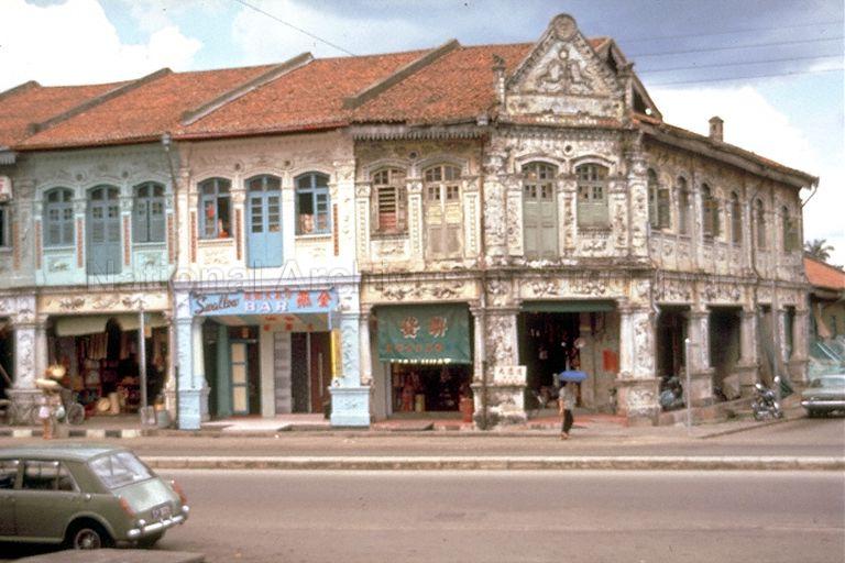 Shophouse building along Balestier Road, at the corner of Jalan Kemaman