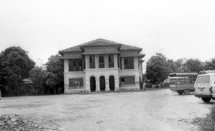 Istana Kampong Glam at Sultan Gate. It is now part of the Malay Heritage Centre in Kampong Glam.
