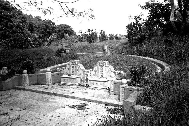 View of grave and tombstone at Bulim Chinese Cemetery at Hong Kah Drive, off Jurong Road