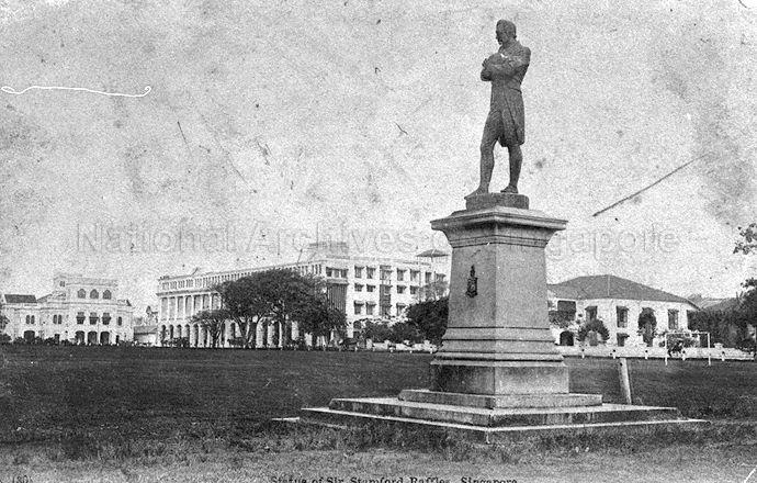 Statue of Sir Stamford Raffles at its first location at the Padang (then known as the Esplanade), Singapore, between St Andrew's Road and Connaught Drive, and facing the sea