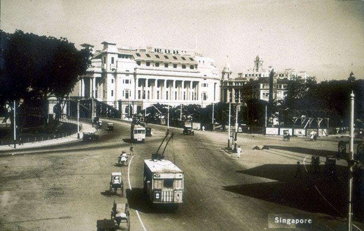 View of Empress Place with Anderson Bridge and Fullerton building in the background, Singapore