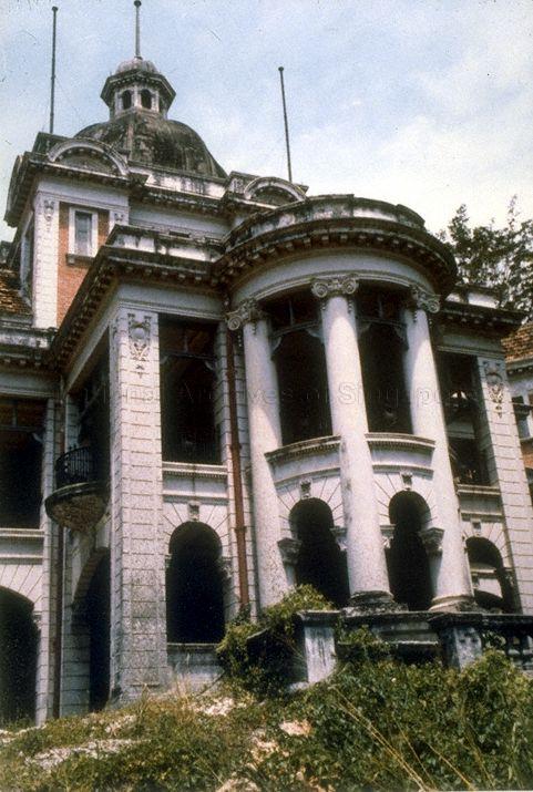 The Eu Villa in Mount Sophia was the residence of "King of Tin" and philanthropist Eu Tong Sen. It was designed by Swan and Maclaren.