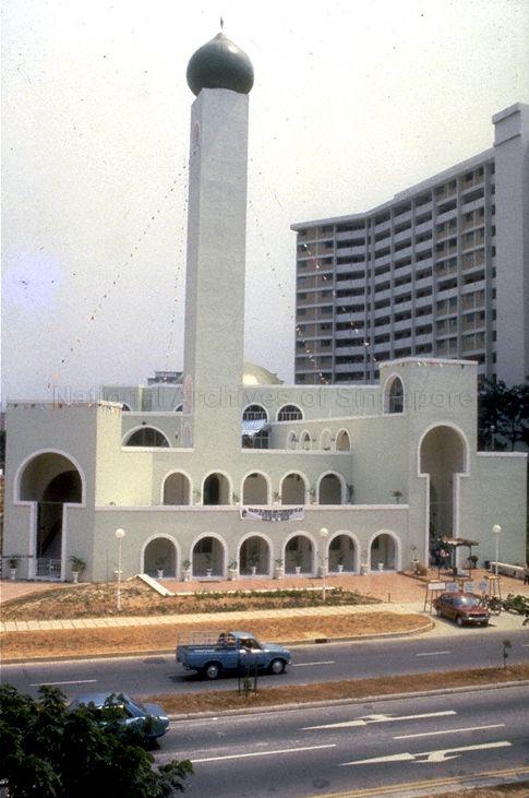 Al-Ansar Mosque at junction of Chai Chee Street and Bedok North Avenue 1