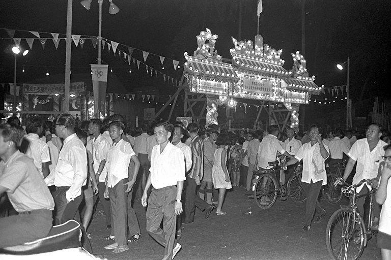 Scene outside Joo Chiat Community Centre (CC) during National Day and 6th anniversary celebrations of Joo Chiat CC