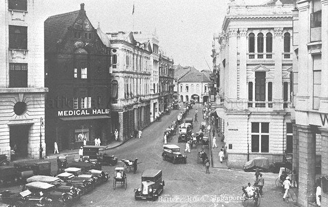 Battery Road, Singapore, with Medical Hall, the oldest building at the road (demolished by 1970)