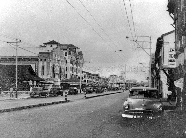 Picture of Majestic Theatre and the Great Southern Hotel at Eu Tong Sen Street. Shelter on the left is the People's Park Market.