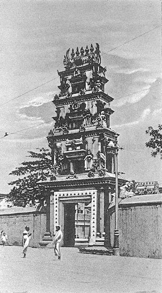 Sri Mariamman Temple at 244 South Bridge Road. Built in 1827, it is the oldest Hindu temple in Singapore