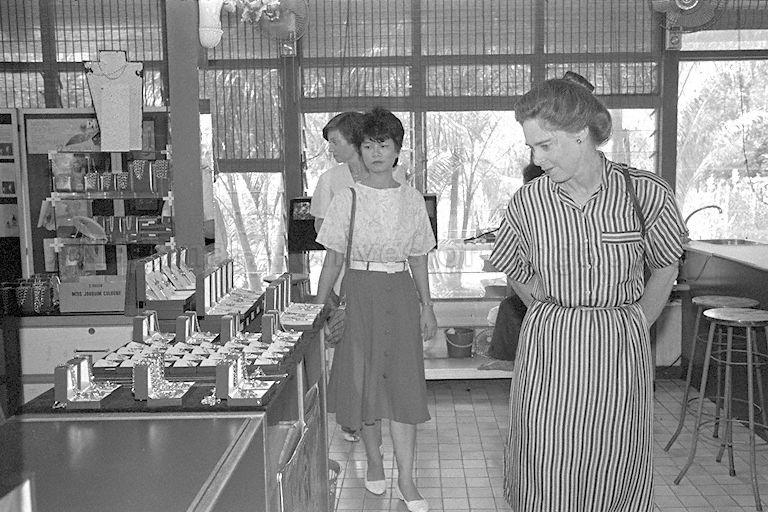 Australian Foreign Affairs Minister Bill Hayden's wife Mrs Dallas Hayden (right) visiting a shop at the Botanic Gardens.