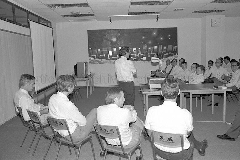 Picture of SGS Semi-Conductor Pte Ltd at 28 Ang Mo Kio Industrial Park 2. This is a picture taken during the visit of Minister of State for Education and for Communications and Information Dr Tay Eng Soon.