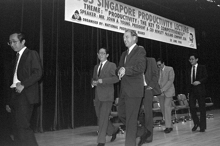 Hewlett-Packard Chief Executive Officer John A. Young (centre) and Minister of State for Trade and Industry and Chairman of National Productivity Board Dr Wong Kwei Cheong (to the left of Mr Young) at the Singapore Productivity Lecture on "Productivity - The Key to Competitiveness" at the World Trade Centre.