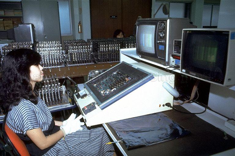 Factory operations at Apple Computer International Ltd's plant at Ang Mo Kio Industrial Park 2. Photo was taken during Apple's open house.
