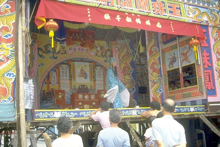 The Hokkien opera was part of the celebration for the patron deity Nanhai Guanyin organised by é †é¢¨å£‡ at Chin Chew Street.