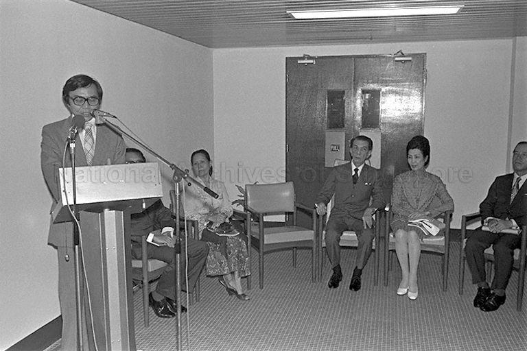 Chairman of Singapore Cancer Society Freddy Yin Ee Kheng speaking at opening of cancer information centre of Singapore Cancer Society at Unit 334 Peace Centre in Sophia Road. Among those seated are President and Mrs Benjamin Henry Sheares.