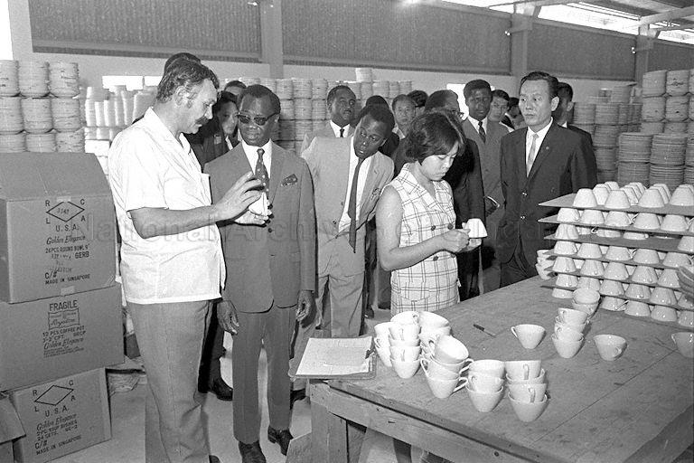 Ghanaian Prime Minister Kofi Abrefa Busia (second from left) touring a factory at Jurong Industrial Estate.