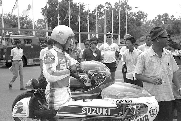 New Zealand's motorcyclist Geoff Perry at the Singapore Grand Prix 1971 at Sembawang Hills Circuit.