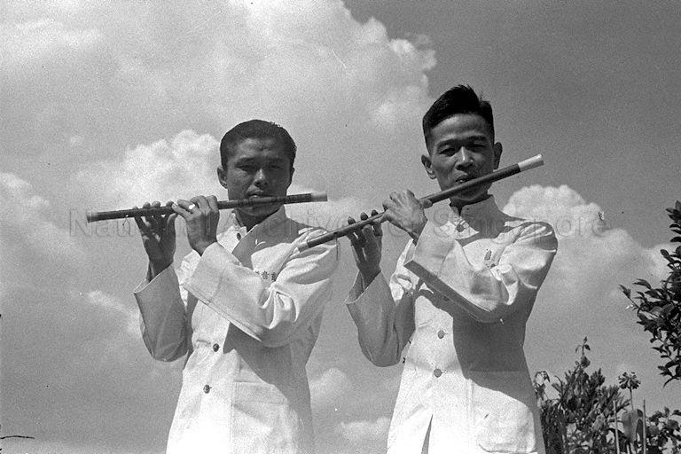 Members of Siong Leng Musical Association playing the dizi