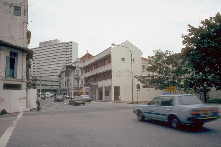 Middle Road at the junction with Prinsep Street heading towards Selegie Road. The building in the foreground on the right is the National Skin Centre which took over treatment of skin diseases from Middle Road Hospital on 1 November 1988.