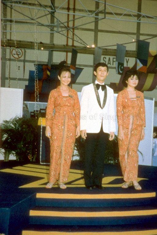 The sarong kebaya worn by chief stewardess (left) and flight stewardess on international routes during 1963 to 1968. Steward's uniform has a Kelantan-made songket braiding. During this period, the airline underwent a few names changes, from the initial Malayan Airways to Malaysian Airways Limited (MAL) in 1963, then to Malaysia-Singapore Airlines (MSA) in 1966.