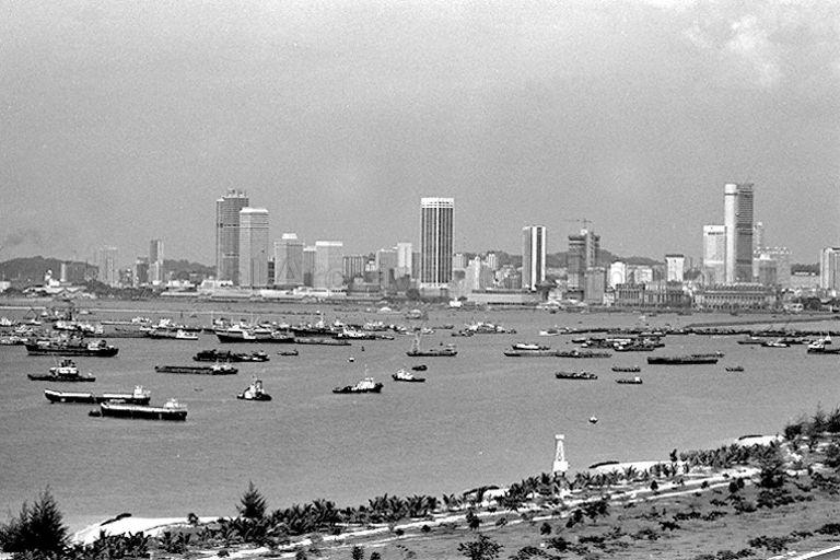 View of Singapore waterfront. The three tallest buildings in the picture are CPF Building (left), Hong Leong Building (centre) and OCBC Building (right).