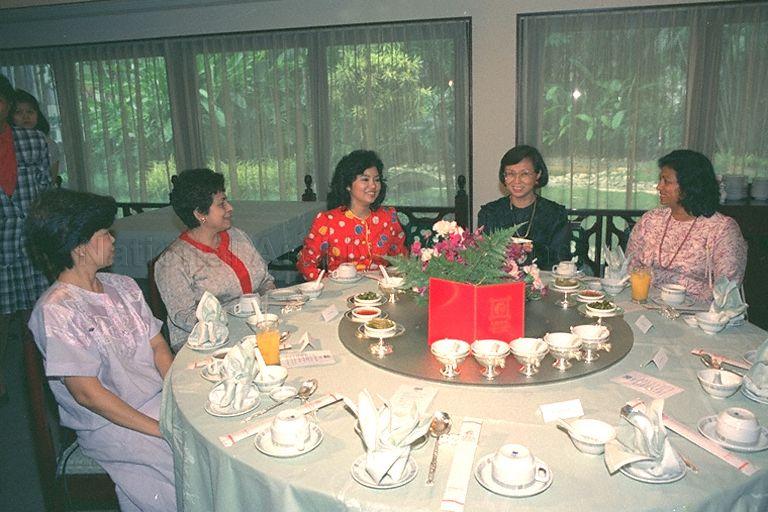 Tunku Mariam Zahrah, daughter of the Yang di-Pertuan Agong of Malaysia, Sultan Iskandar of Johor, having lunch at Garden Seafood Restaurant, Goodwood Park Hotel, hosted by Mrs S Dhanabalan, wife of Minister for Foreign Affairs and National Development. From right (first to fourth) are Datin Jeyabala Tharmaratnam, wife of Malaysian High Commissioner to Singapore; Mrs Dhanabalan; Tunku Mariam; and Mrs S R Nathan, wife of Singapore's High Commissioner to Malaysia.