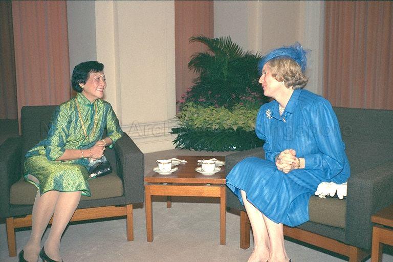 First Lady Mrs Wee Kim Wee chatting with Baroness Hieronyma L J Von Munchhausen, wife of Netherlands Ambassador to Singapore, Baron Diederik Henricus Maria Speyart Van Woerden. The Ambassador is at Istana to present his credentials to President Wee.