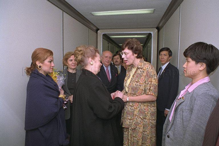 Mrs Nazmiye Demirel, wife of Turkish Prime Minister Suleyman Demirel, bidding farewell to Dr Sheryn Mah, wife of Minister for Communications Mah Bow Tan, at Singapore Changi Airport.