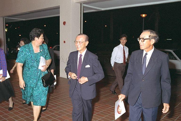 Principal of Singapore Chinese Girls' School (SCGS) Rosalind Heng (left) escorting President Wee Kim Wee upon his arrival at the Kallang Theatre for the opening night of Once Upon A Christmas, a dance performance by (SCGS) to raise funds for its new premises in Dunearn Road