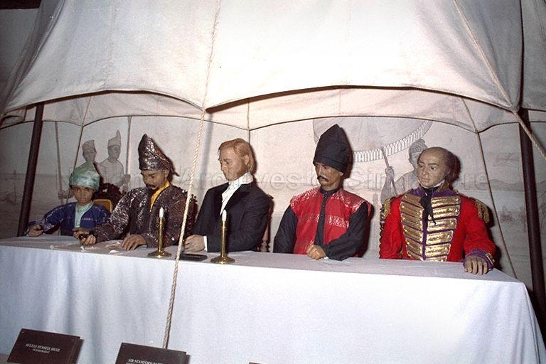 A life-size diorama in the historical museum, Images of Singapore, at Sentosa